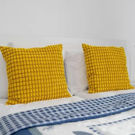 아파트 Traditionally Furnished With Balcony In By Renters 포즈난